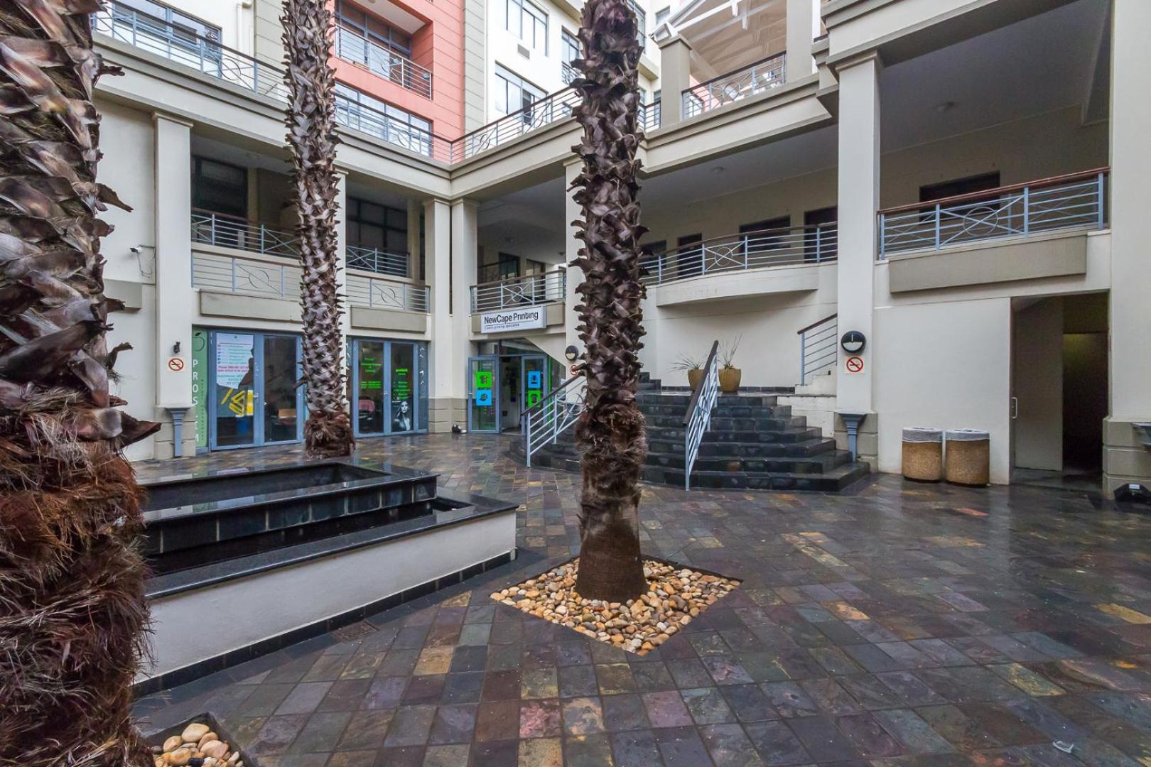 The Square 135- Studio With Free Parking, Pool & Gym Access Apartman Fokváros Kültér fotó